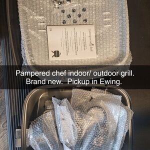 Pampered Chef Silver Grill Set